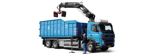 Kran/grab service til opgaver med løft og transport affald